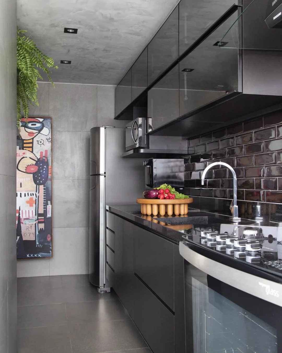 Black kitchen: elegance and style in decoration